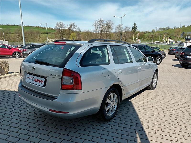 Škoda Octavia 1,2 TSI,77kw,KLIMA,TEMPOMAT, - fotka 5 z 29