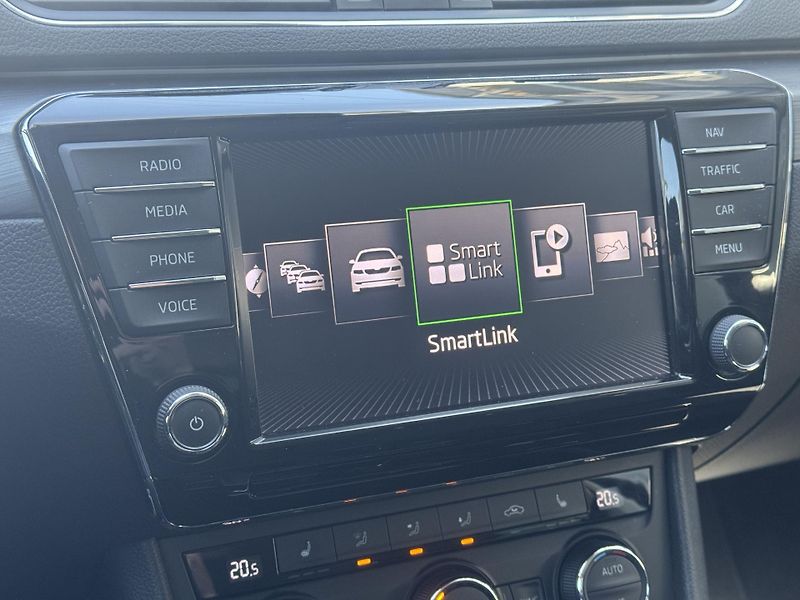 Škoda Superb (2018) III 2.0TDi MAN Style Kessy RZV - fotka 34 z 48