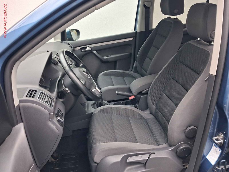 Volkswagen Touran (2015) 2.0TDi, Klima - fotka 9 z 17
