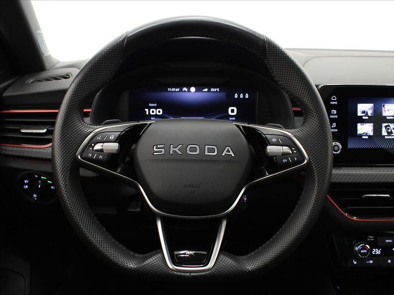 Škoda Scala 1,5 TSi 110kW DSG Monte C.5L.Z - fotka 9 z 26