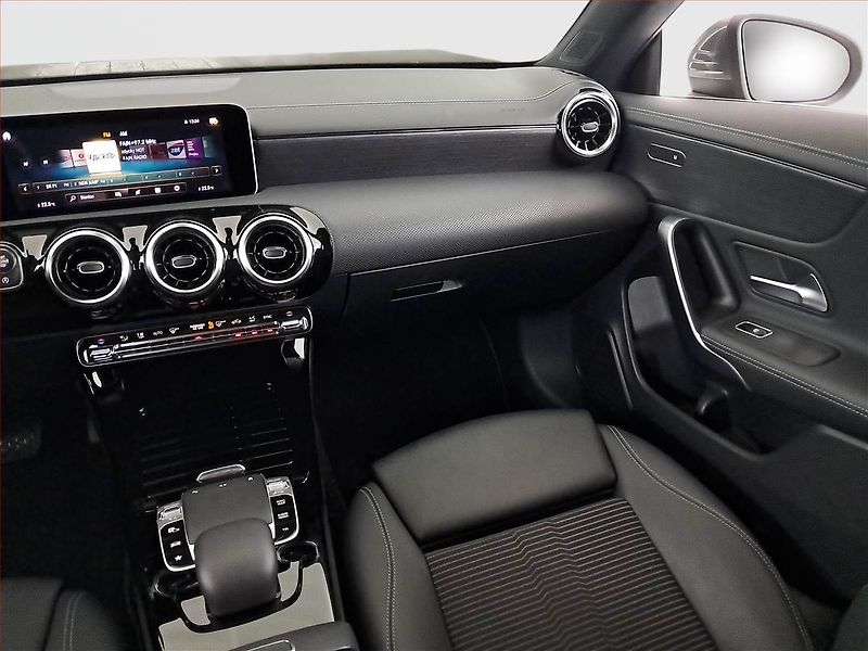 Mercedes-Benz CLA (2020) 180 - fotka 8 z 23