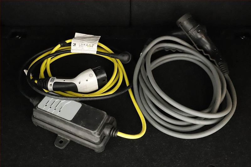 BMW i3 (2021) 120Ah BEV, SoH 91% - fotka 11 z 17