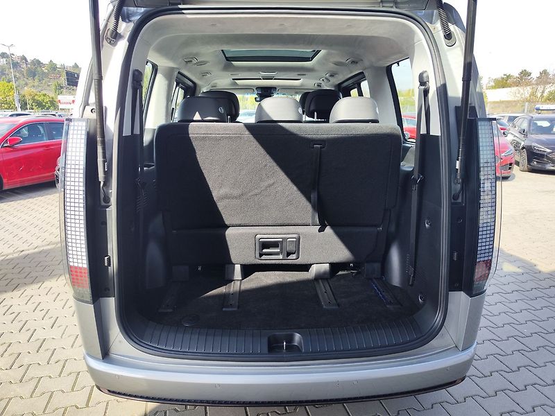 Hyundai Staria 2.2 CRDI/130kW Luxury PNM DCT - fotka 8 z 41