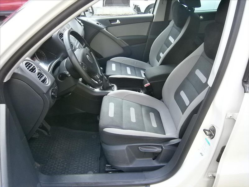 Volkswagen Tiguan 2,0 TDI 4 MOTION 125 KW - fotka 9 z 19