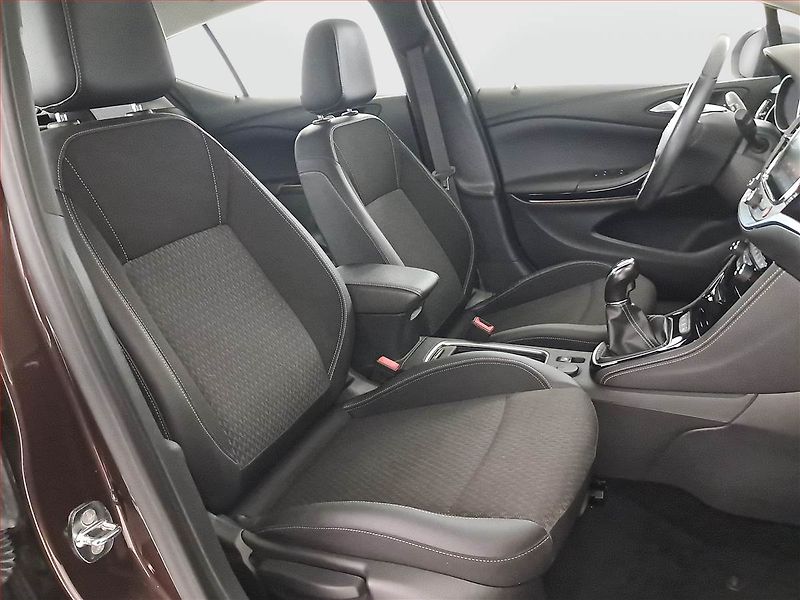 Opel Astra (2016) 1.6 CDTI, Serv.kniha, Kůže - fotka 9 z 17