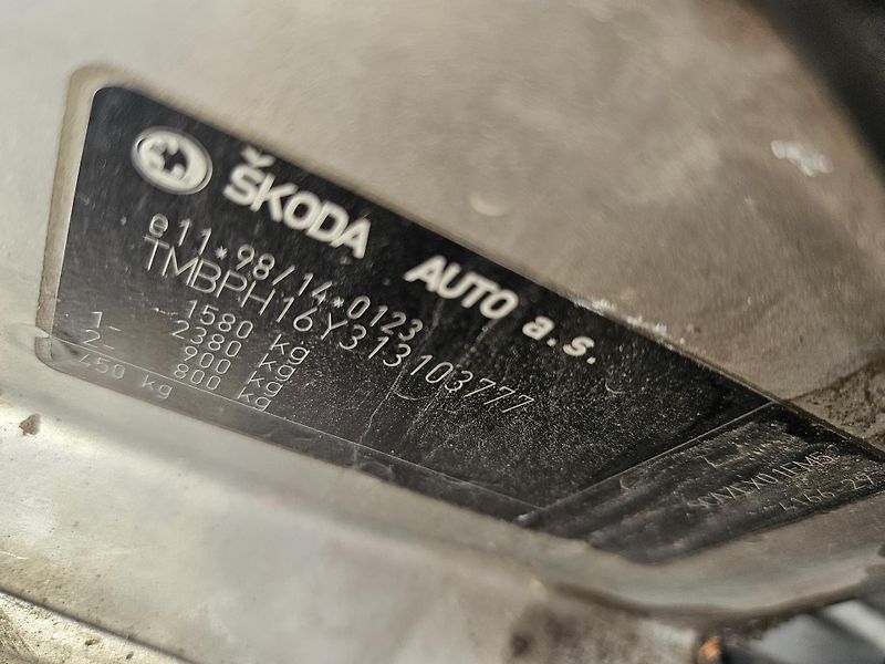 Škoda Fabia (2000) 1.4MPI, STK 11/2027, SPLÁTKY  - fotka 17 z 19