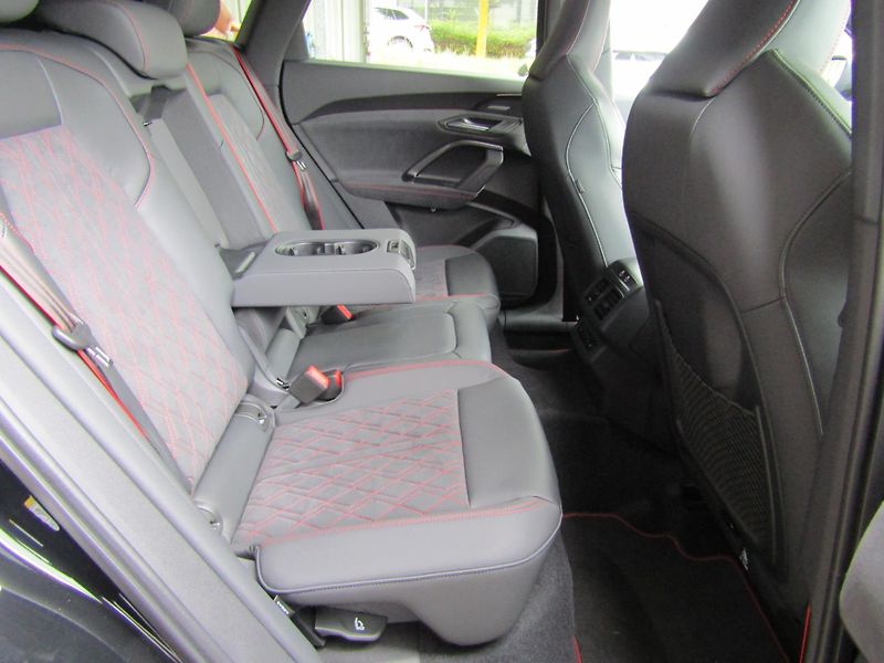 Audi Q5 (2025) 2,0 TDI quattro - fotka 26 z 30