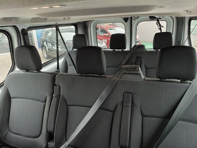 Renault Trafic (2025) L2 Equilibre Blue dCi 150  Com - fotka 12 z 27