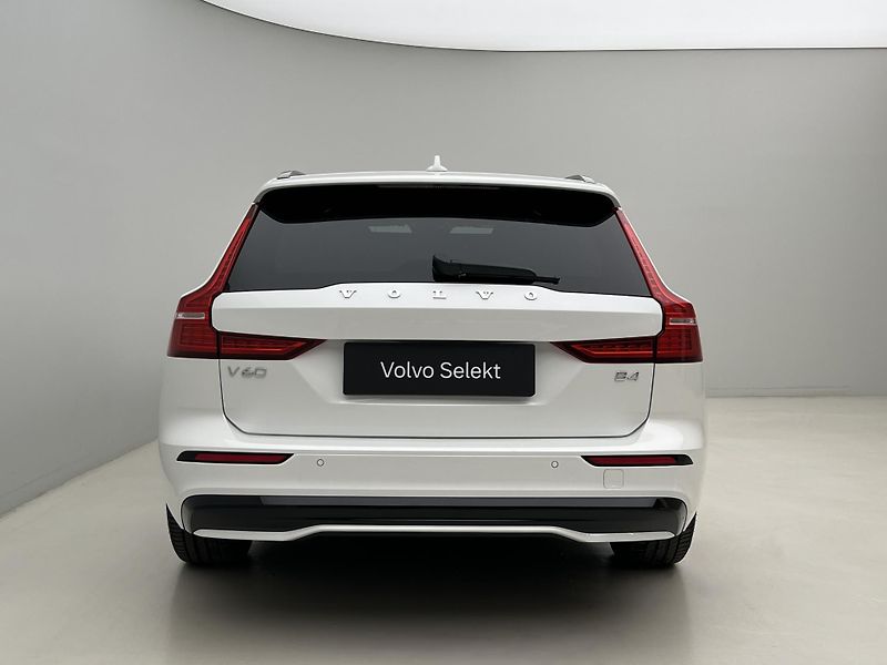 Volvo V60 B4 DARK PLUS AUT - fotka 12 z 46