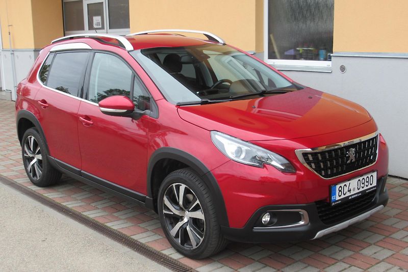Peugeot 2008 1.2 PureTech AUT. KLIMA - fotka 1 z 25