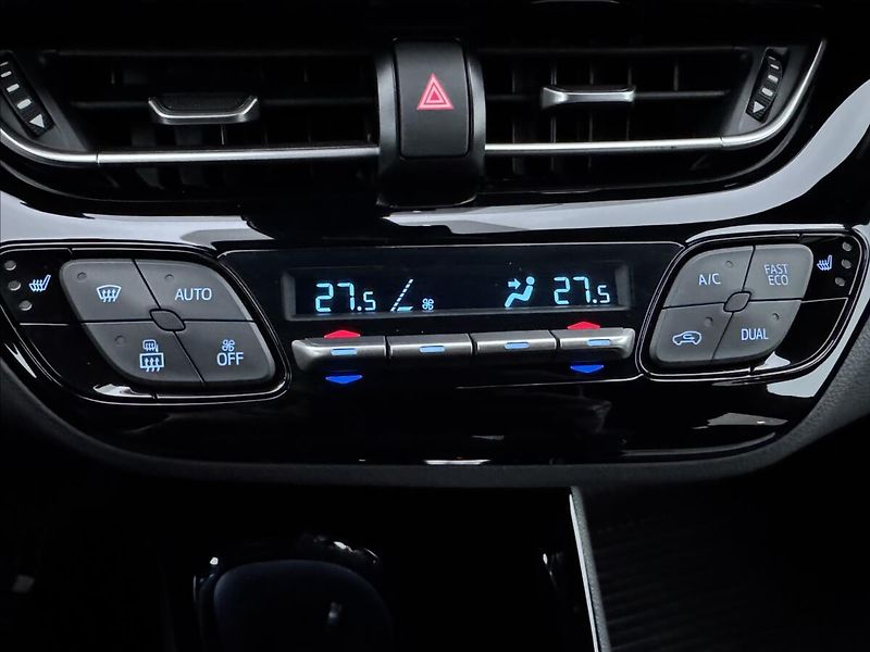 Toyota C-HR 1,8 STYLE - fotka 6 z 17