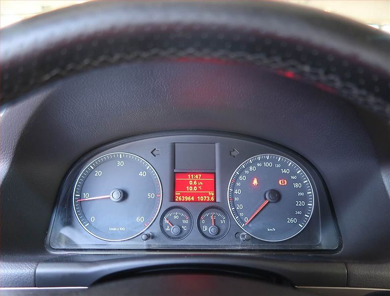 Volkswagen Touran (2008) Cross 2.0 TDI, Eko.zaplacen - fotka 11 z 18