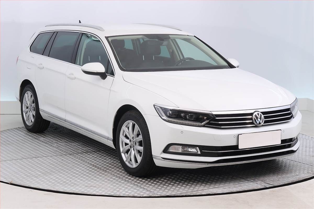 Volkswagen Passat Highline 2.0 TDI, Serv.kniha