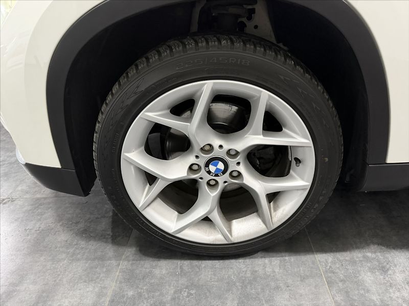 BMW X1 2,0   20D XDRIVE AUTOMAT TOP - fotka 22 z 25