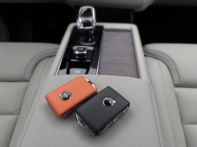 Volvo XC90 (2026) T8 AWD RECHARGE BRIGHT PLUS 7m - fotka 5 z 29