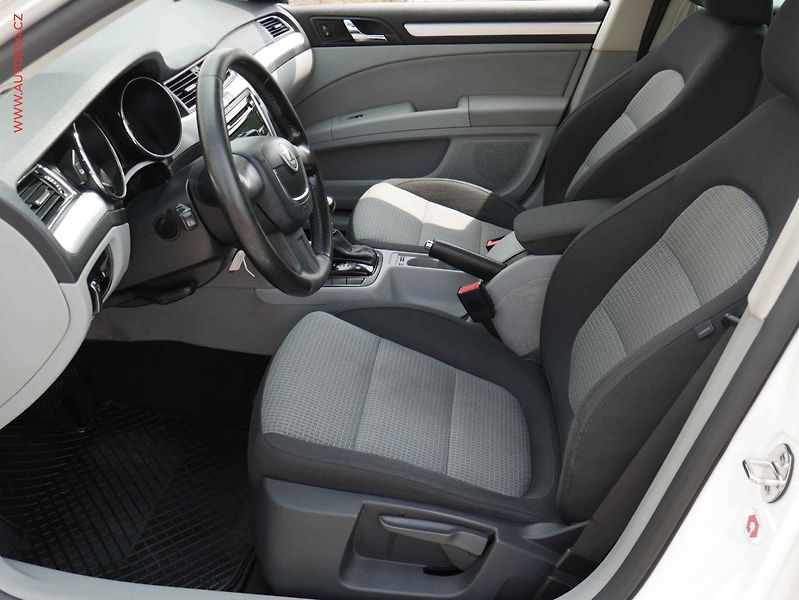 Škoda Superb (2011) 2.0TDi 4x4, ČR, DSG, bixen - fotka 9 z 18