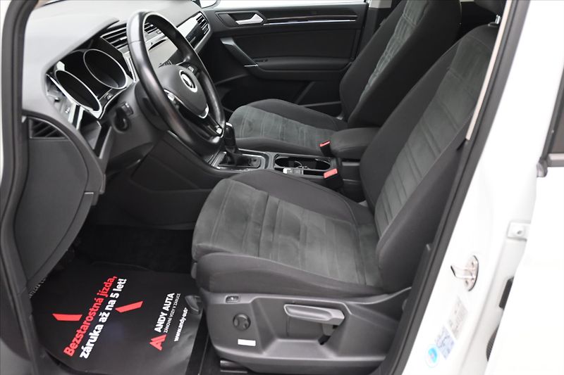 Volkswagen Touran 2,0 TDI 110 kW DSG COMFORT Zár - fotka 13 z 33
