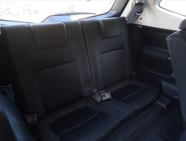Nissan Qashqai (2012) Acenta 1.6 dCi, 4X4, 7 míst - fotka 22 z 22