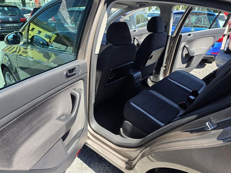 Volkswagen Golf Plus 2.0 TDI Life TZ - fotka 9 z 16