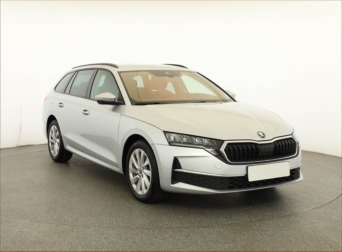 Škoda Octavia 1.5 eTSI mHEV, Selection
