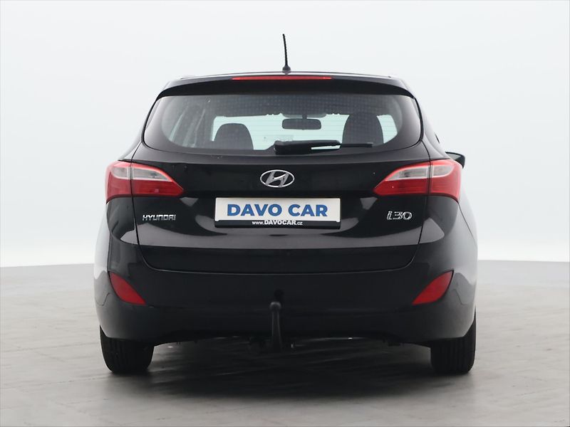 Hyundai i30 1,6 CRDi 81kW Trikolor - fotka 6 z 28