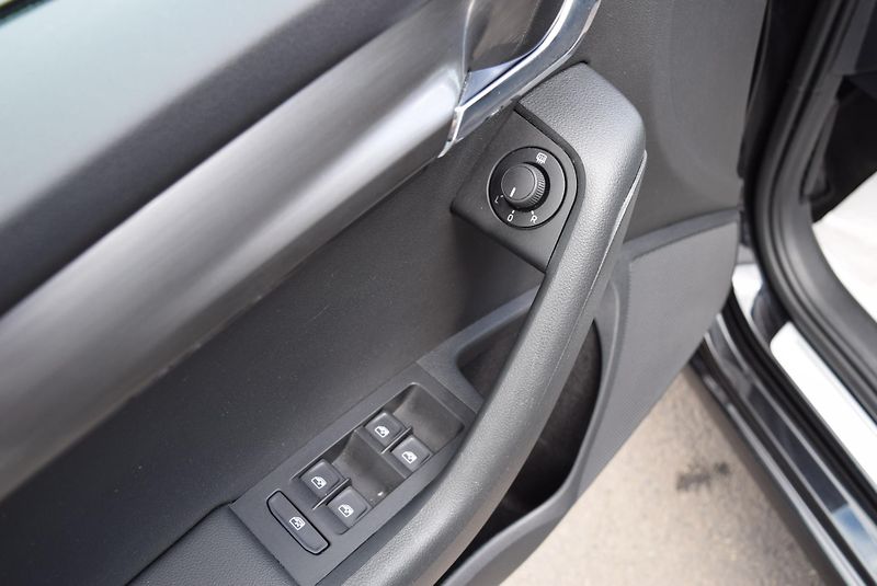 Škoda Octavia (2018) 1.5TSI 110kw CLEVER LED TAŽNÉ - fotka 32 z 45