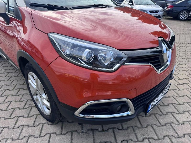 Renault Captur (2016) 0,9 TCE 66 KW ROZVODY USB NAV - fotka 11 z 42