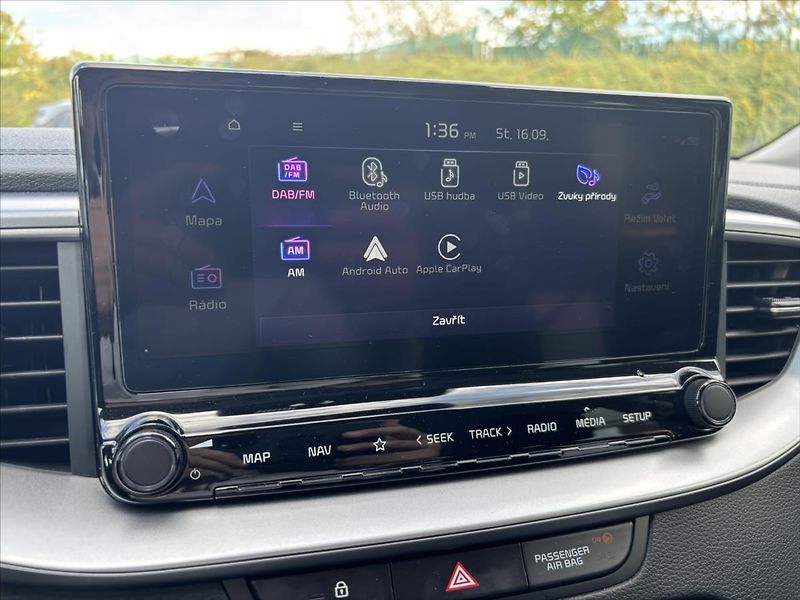 Kia Ceed 1,0 TGDi SPIN ZÁRUKA CARPLAY - fotka 22 z 36