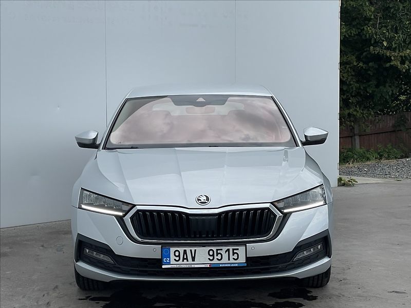 Škoda Octavia 2,0 TDI DSG Ambition Plus LED - fotka 21 z 23