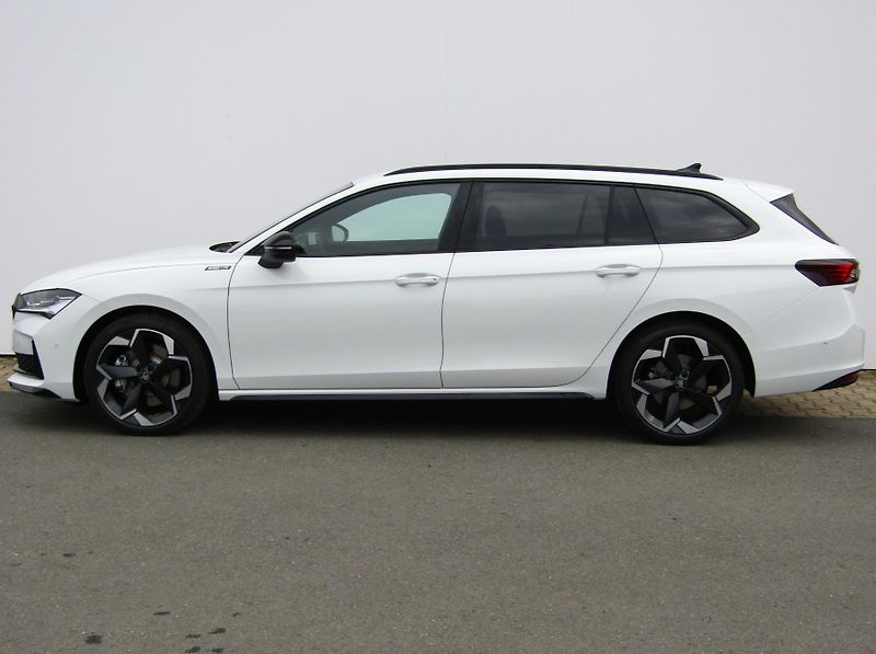 Škoda Superb (2026) Combi Sportline 2.0 TDI 142 kW - fotka 3 z 30
