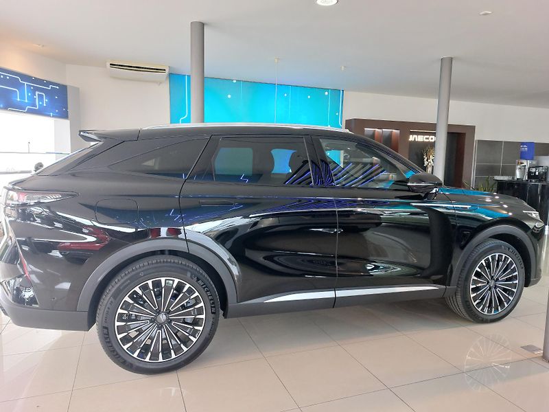Omoda 9 (2025) SHS PREMIUM - fotka 2 z 17