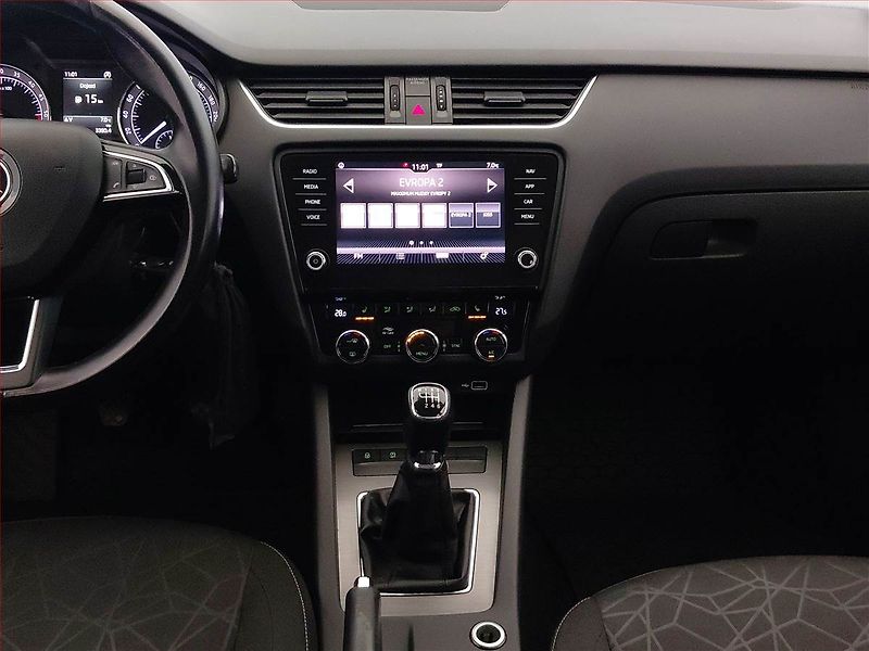 Škoda Octavia (2018) 2.0 TDI, Navi, Tempomat - fotka 12 z 16