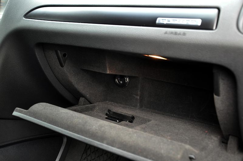 Audi Q7 (2010) 3.0 TDi V6 QUATTRO,XENONY,FACE - fotka 35 z 47