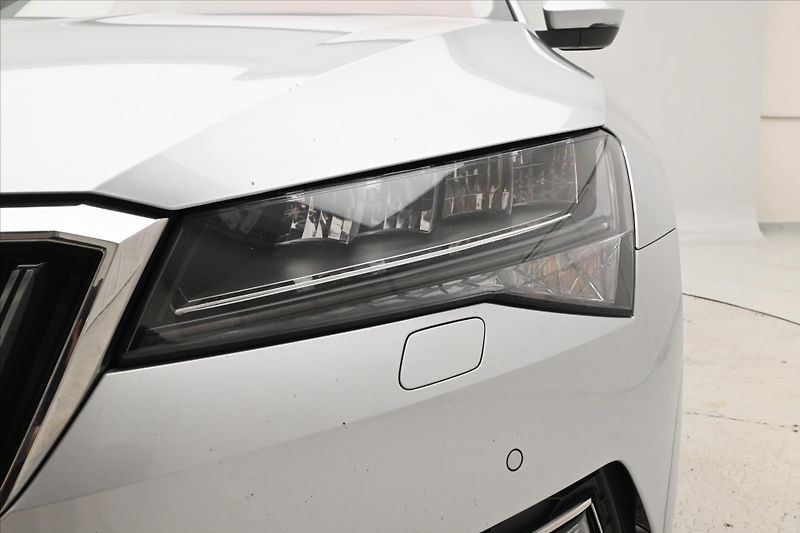 Škoda Superb 2,0 TDI 110 kW Style Záruka až - fotka 31 z 33