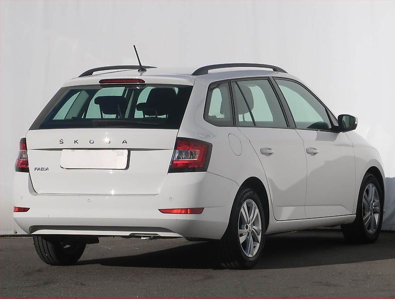 Škoda Fabia (2023) Ambition 1.0 TSI, ČR,1.maj - fotka 5 z 19