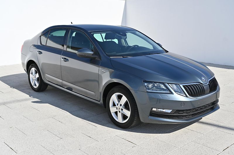Škoda Octavia 1.6TDI 85KW DSG Clever 9/2018 - fotka 3 z 50