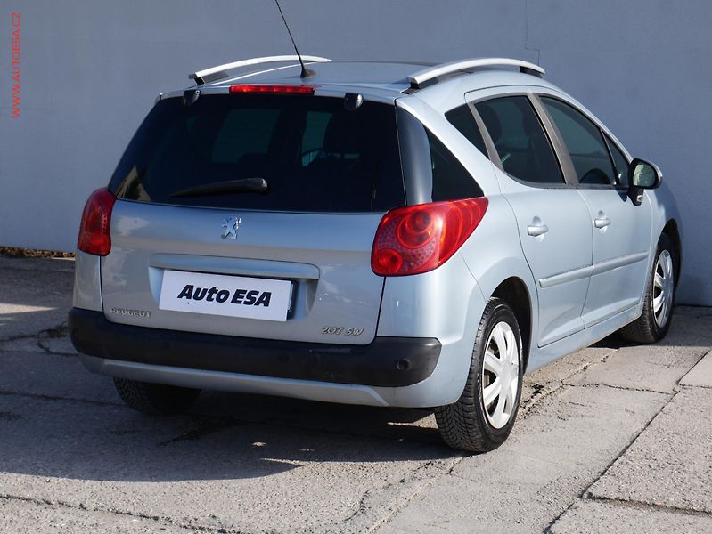 Peugeot 207 (2010) 1.6HDi - fotka 6 z 17