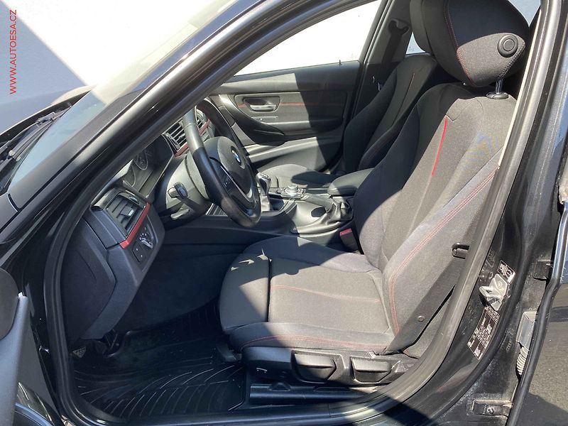 BMW Řada 3 (2012) 2.0i 320i, AC, navi, park - fotka 9 z 19