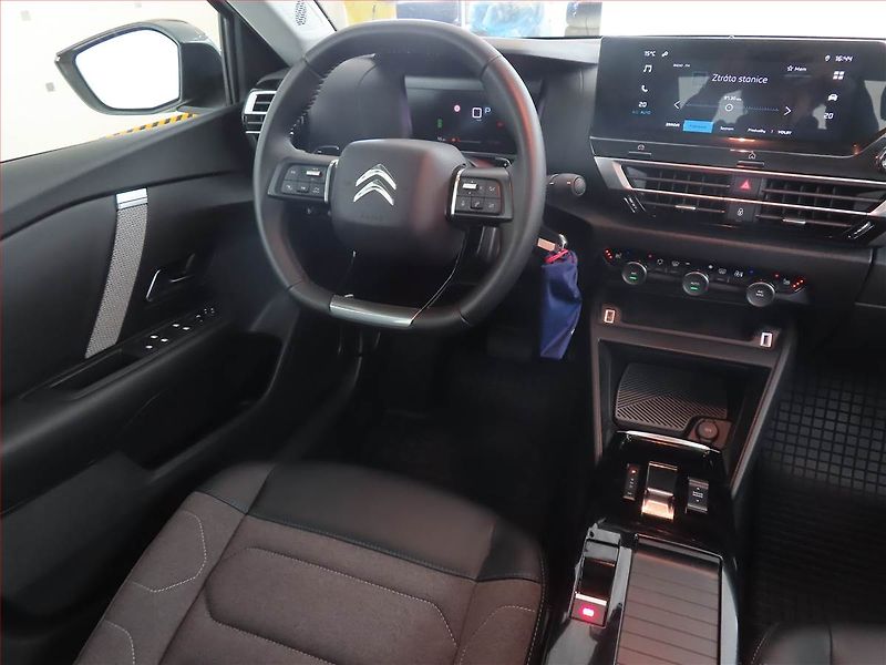 Citroën C4 X (2023) Feel Pack 1.2 PureTech - fotka 7 z 15