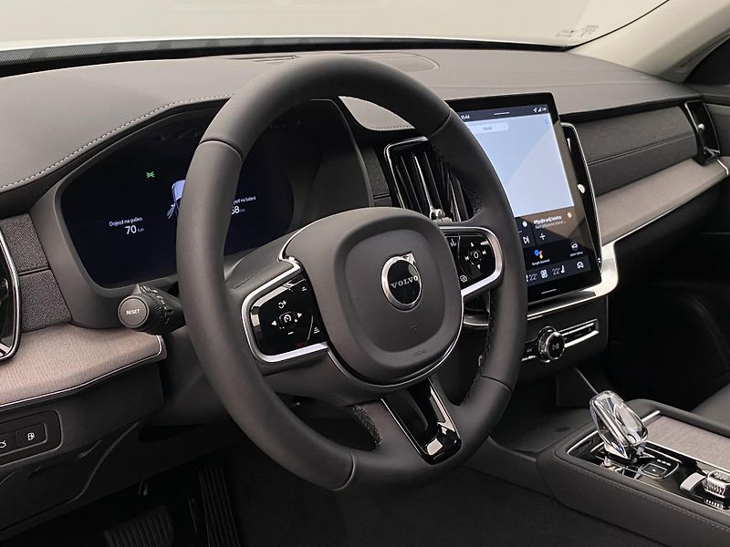 Volvo XC90 (2026) T8 AWD Plug-in BRIGHT PLUS 7m - fotka 4 z 83