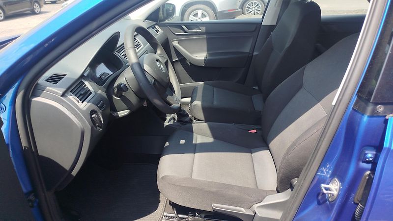 Škoda Rapid (2014) 1.2 TSi  top stav  - fotka 6 z 27