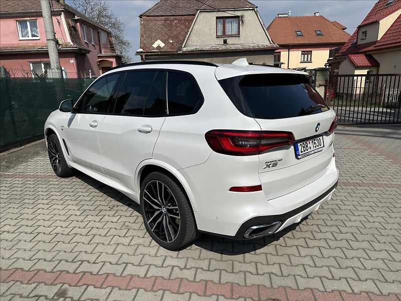 BMW X5 3,0 xDrive 30d M-SPORT LASER - fotka 8 z 38