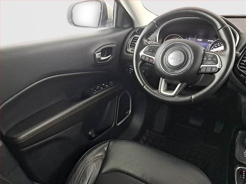 Jeep Compass (2017) 1.4 MultiAir, 4X4, Automat - fotka 7 z 23