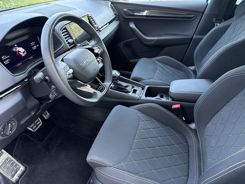 Škoda Karoq (2025) 1.5 TSI DSG Sportline - fotka 7 z 33