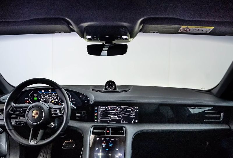 Porsche Taycan 4S Sport Turismo BOSE ACC Pano - fotka 16 z 23