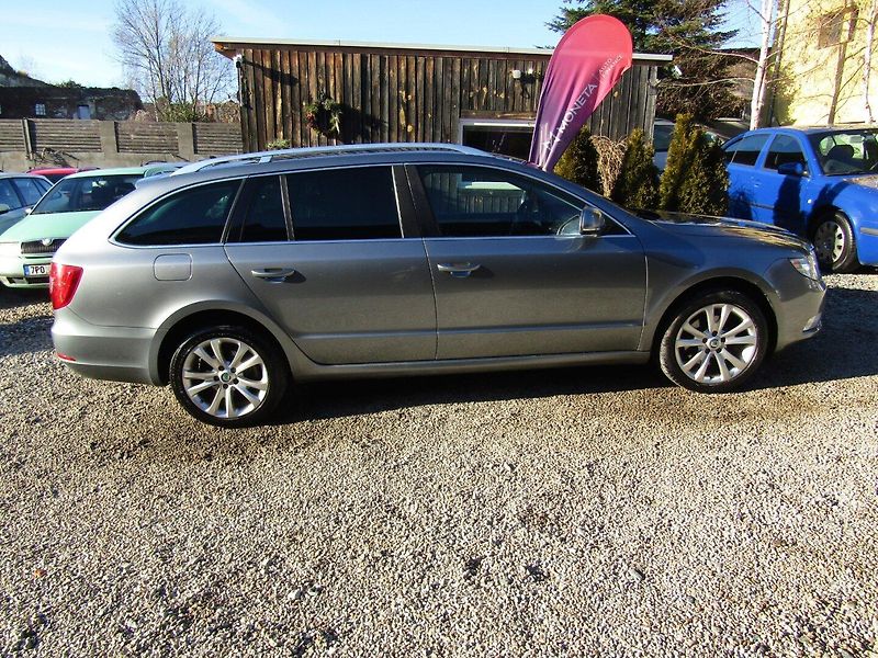 Škoda Superb (2011) 2.0 TDI 103kW  BEZ KOROZE - fotka 9 z 41