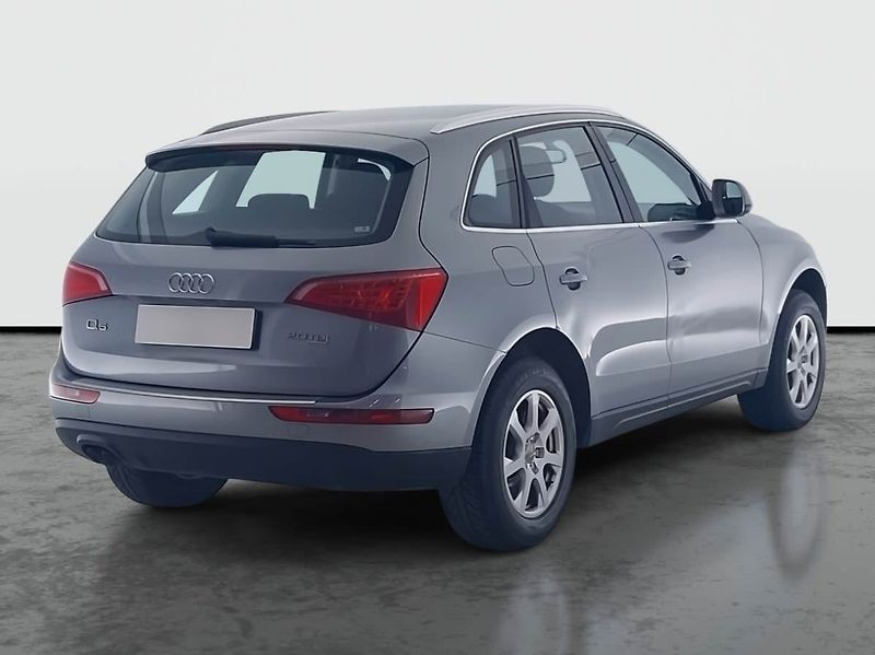 Audi Q5 (2009) basis 2.0 TDI, 4X4, Automat - fotka 5 z 17