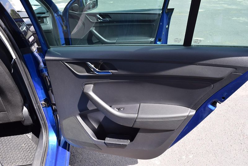 Škoda Rapid (2016) 1.2TSI 81kw AMBIT JOY XEN NAVI - fotka 41 z 49