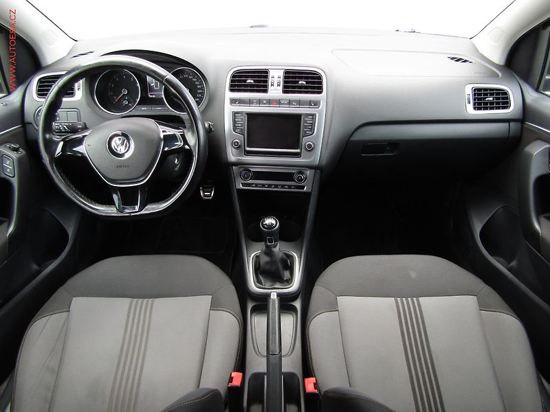 Volkswagen Polo (2016) 1.2 TSi, Allstar, LED, navi - fotka 8 z 19