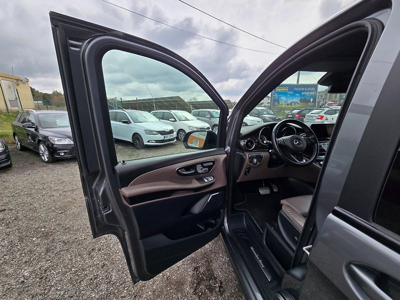Mercedes-Benz Třídy V (2022) 300d AMG - fotka 9 z 24